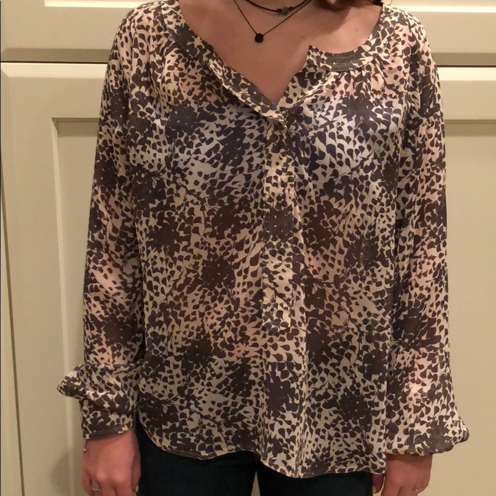 Patterson J Kincaid Tan print blouse.
